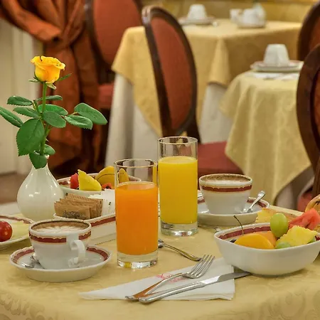 فندق ألبيرجو ديل سيناتو روما