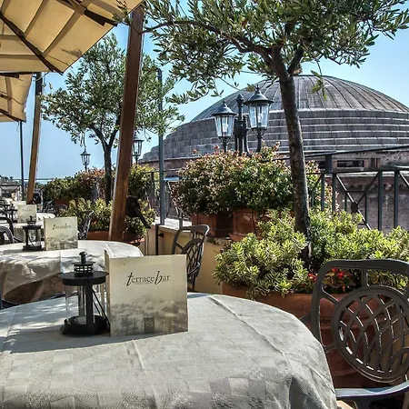 فندق ألبيرجو ديل سيناتو 3*