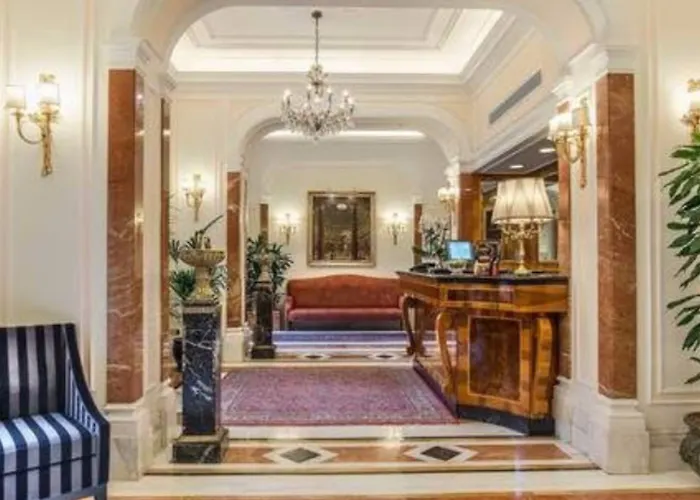 Del Senato Hotell 3*