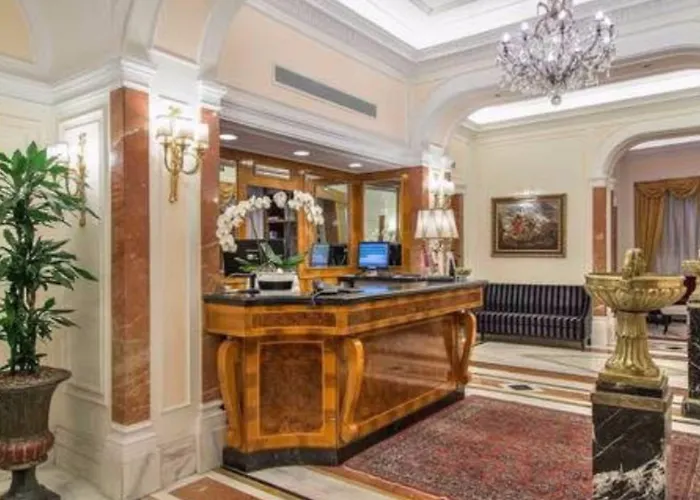 Del Senato Hotell 3*