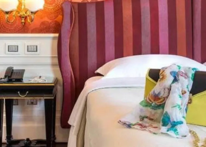 Hotell Del Senato 3*